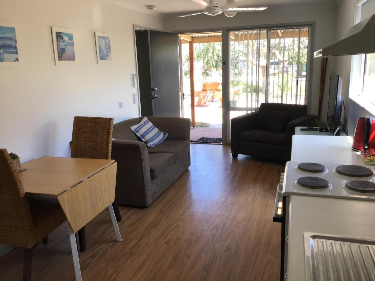 90 Mile Beachhouse&Villas Golden Beach Extérieur photo